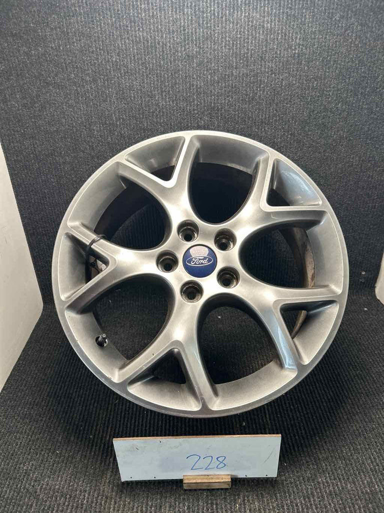 2012-2014 Ford Focus OEM Aluminum Wheel