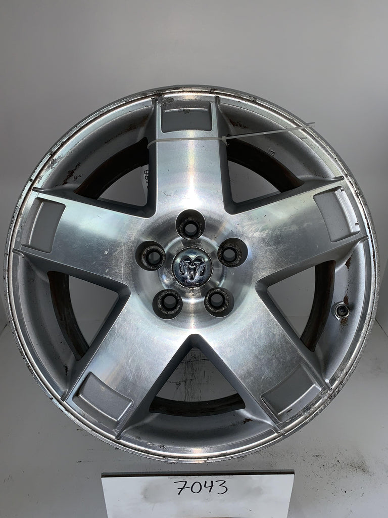 2005-2007 Dodge Magnum OEM Aluminum Wheel